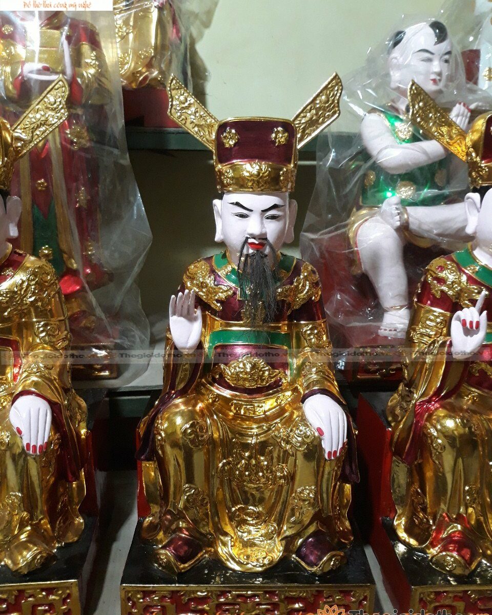 tuong-ngu-vi-ton-quaan-son-son-thep-vang