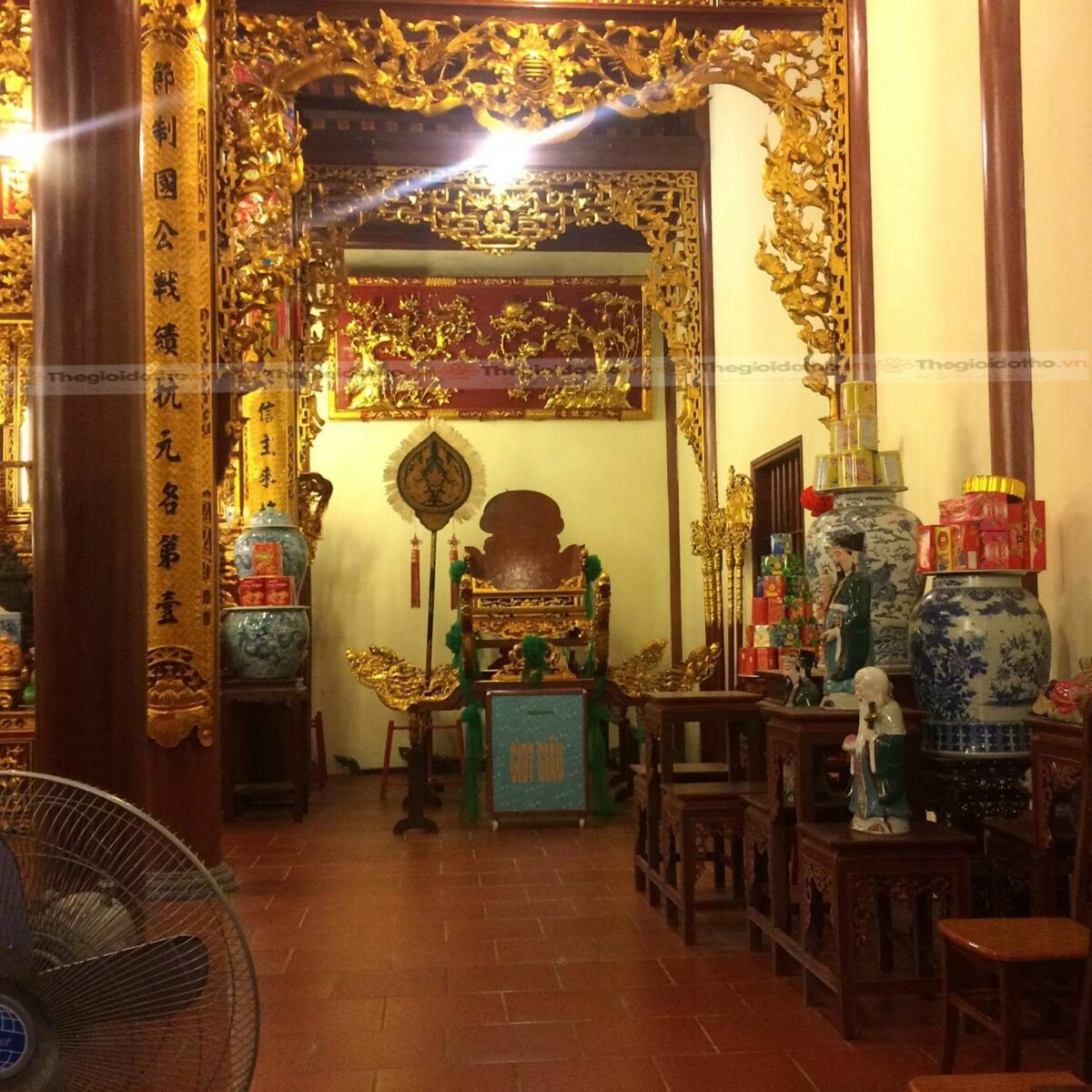 cua-vong-gia-tien