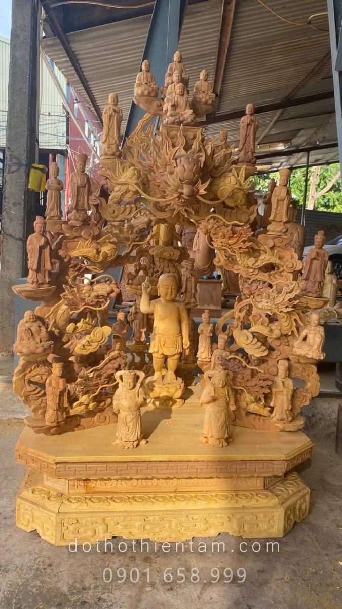 Tòa Cửu Long Sơn Son Thếp Vàng